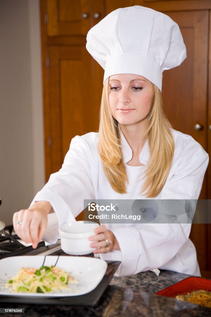Koch bei der Arbeit in der Küche - Lizenzfrei Arbeiten Stock-Foto