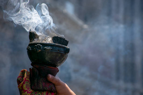 Frankincense, incense or Copal: aromatic smoke of tradition during Aztec dance rituals