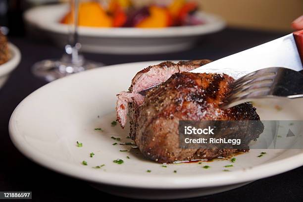 Photo libre de droit de Filet Mignon De Boeuf banque d'images et plus d'images libres de droit de Bifteck - Bifteck, Assiette, Filet mignon