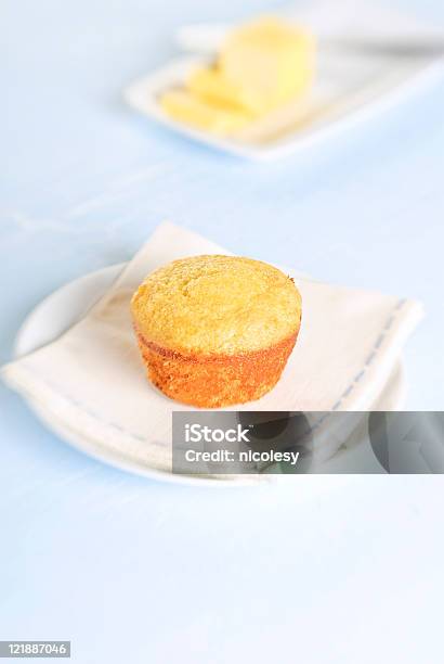 Chleb Kukurydziany Muffin - zdjęcia stockowe i więcej obrazów Chleb kukurydziany - Chleb kukurydziany, Muffin, Bez ludzi