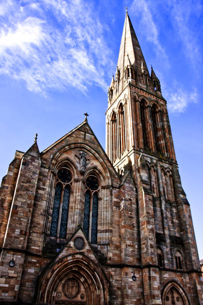 istock Glasgow church in the sunshine 1218897727