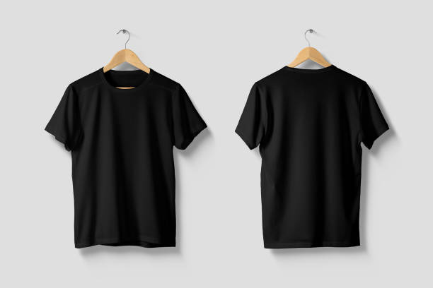 camiseta negra mock-up en percha de madera, vista lateral delantera y trasera. - camiseta fotografías e imágenes de stock