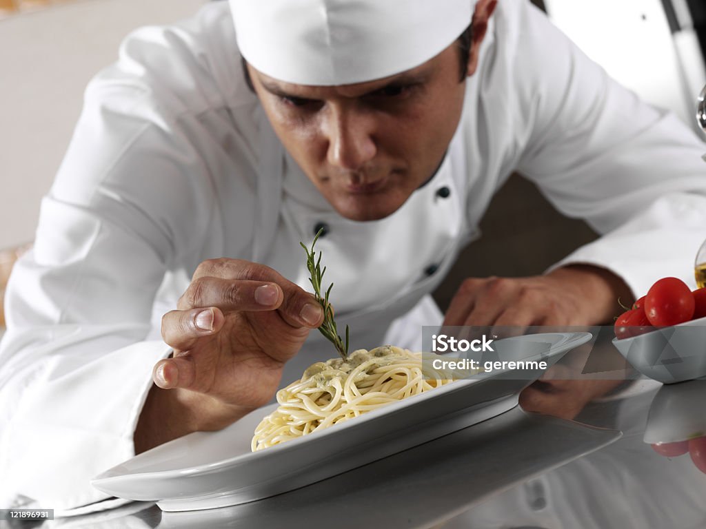 Chefkoch Sie Pasta - Lizenzfrei Arbeiten Stock-Foto