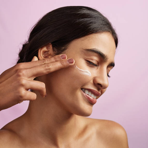 istock Your skin looks better if you moisturize 1218975816