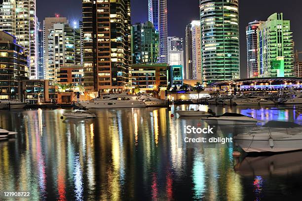 Moderne Skyline Von Dubai Stockfoto und mehr Bilder von Außenaufnahme von Gebäuden - Außenaufnahme von Gebäuden, Baugewerbe, Bauwerk