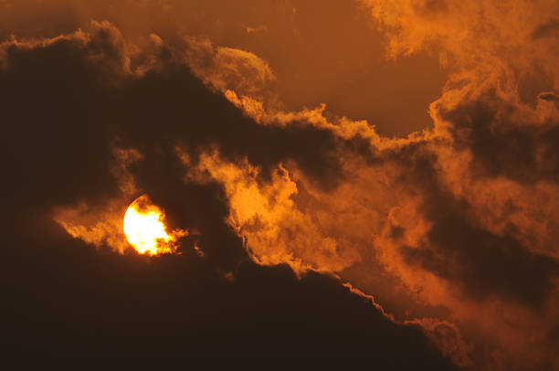 Free Stock Photo of Sun Sinking Below Clouds | Download Free Images and ...