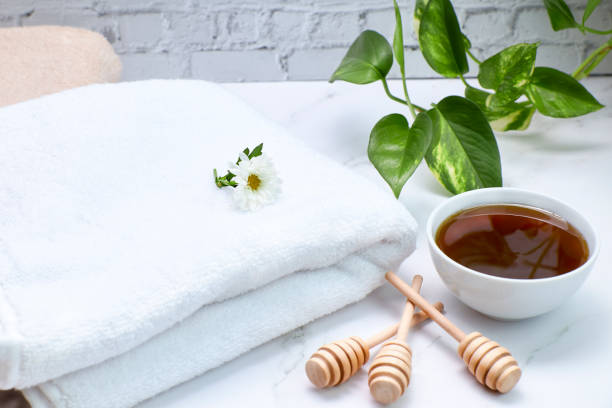 istock Honey pot for body care in a spa 1219140536