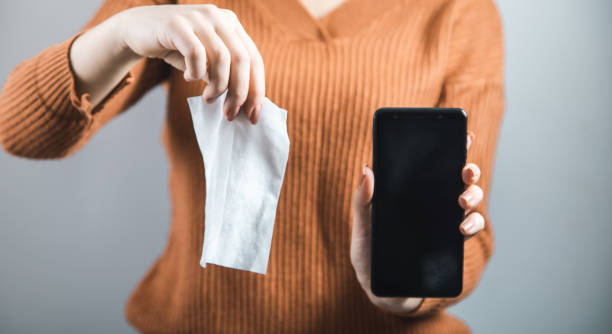 istock wipe the smart phone 1219141466