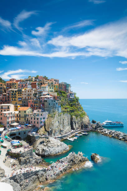 manarola, cinque terre, italian riviera, italy, - manarola imagens e fotografias de stock