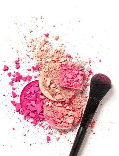 istock Face powders and brush 1219178544