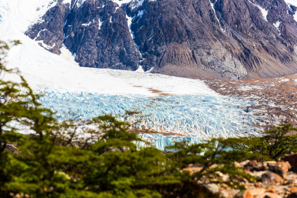в�ид на ледник серро торре в патагонии - argentina patagonia andes landscape стоковые фото и изображения