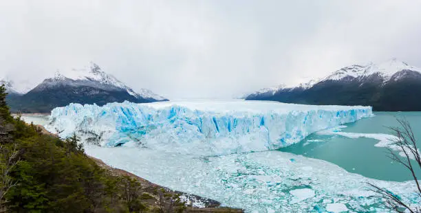 Panoramic picture of the edge of Perito Moreno glacier in Patagonia