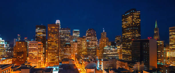 istock Downtown San Francisco skyline buildings 1219205114