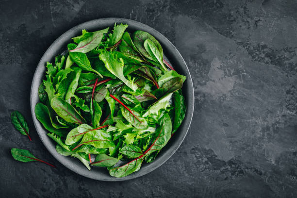istock Fresh green organic mixed lettuce salad  in the bowl. 1219209353