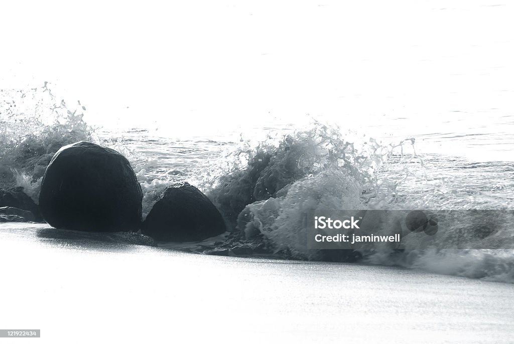 high key czarno-białej plaży Scena - Zbiór zdjęć royalty-free (Bez ludzi)