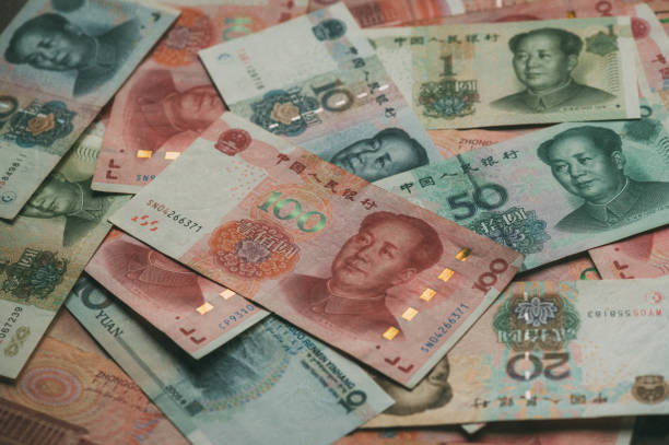 verschiedene chinesische währung yuan banknote hintergrund - 10 yuan note stock-fotos und bilder