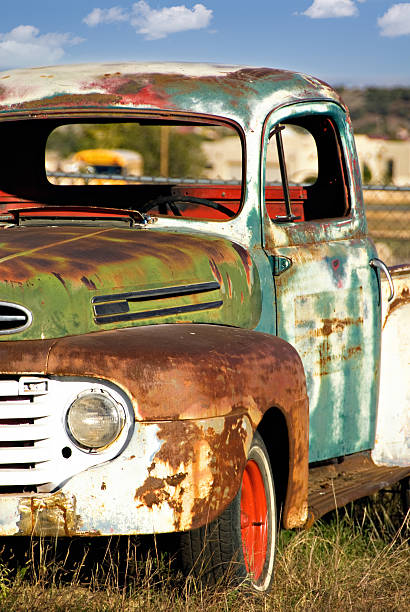 istock Vintage Truck 121927084