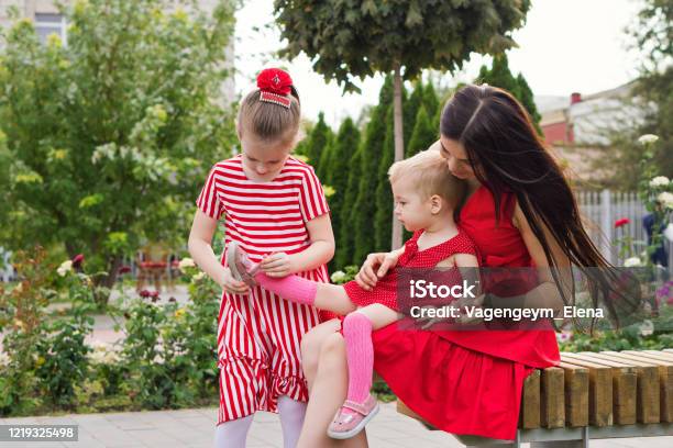 Working Mom On Maternity Leave Stock Photo - Download Image Now - Adult, Baby - Human Age, Beauty