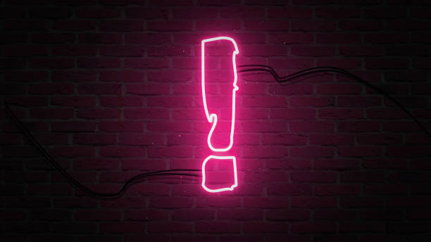 lampu neon merah, bentuk seru, lampu neon di dinding hitam - kasino live potret stok, foto, & gambar bebas royalti