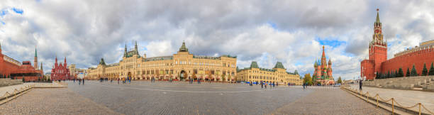 panorama placu czerwonego w moskwie - national landmark international landmark cityscape tower zdjęcia i obrazy z banku zdjęć