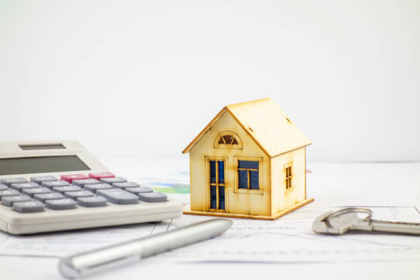 istock There are houses, calculators and keys on the chart 1219533550