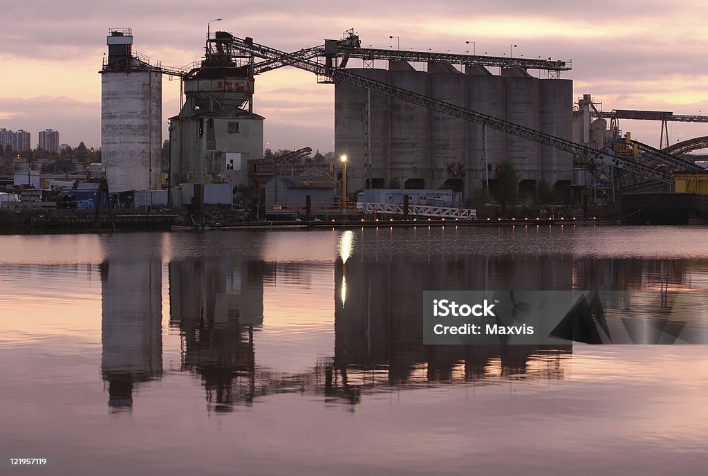 Matin de ciment usine fleuve Fraser - Photo de Architecture libre de droits