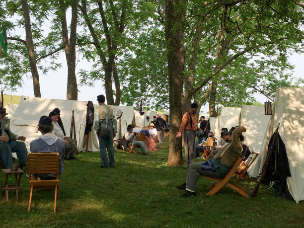 camp américain de reconstitution de la guerre civile - civil war american civil war battlefield camping photos et images de collection