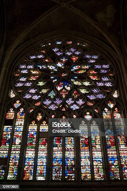 Sens Katedra Wewnętrznych W Gotyk - zdjęcia stockowe i więcej obrazów Architektura