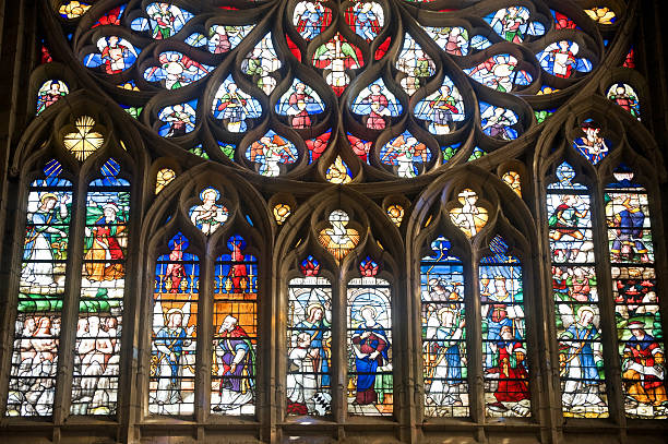 spowolnienie migawki, ang. sens-katedra wewnętrznych, w gotyk - cathedral church indoors inside of zdjęcia i obrazy z banku zdjęć