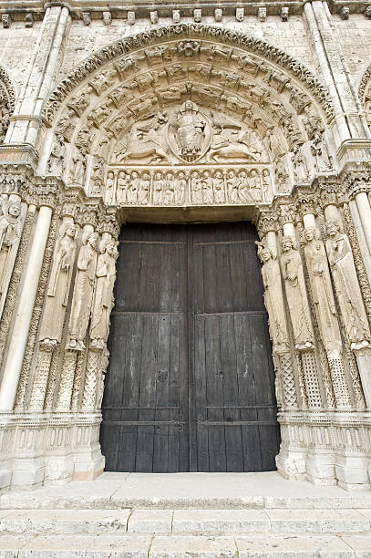 istock Chartres (France) - Cathedral exterior, portal 121973818