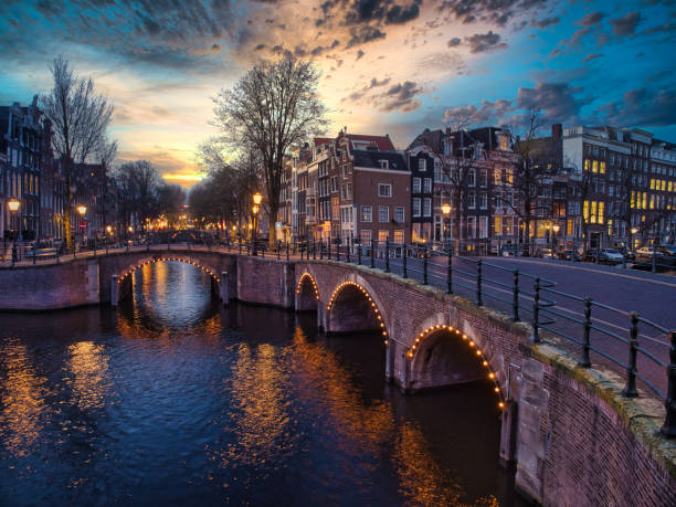 beautiful picture of amsterdam, holland - nemo museum imagens e fotografias de stock