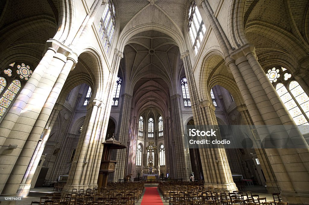 Rennes, França (Bretanha): interior da Igreja Gótica - Royalty-free Arcada Foto de stock