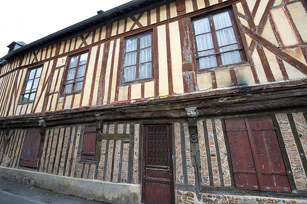 istock Broglie (Haute-Normandy, France) - Exterior of old half-timbered house 121974145