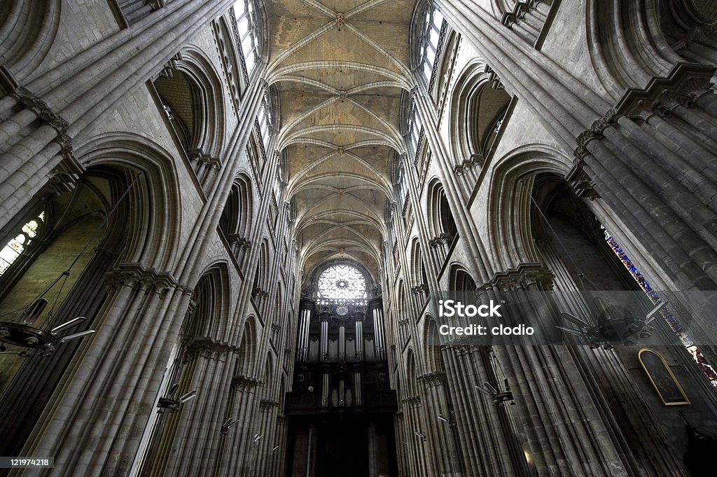 De ruán (baja normandía, Francia)-Interior de la catedral de gótico - Foto de stock de Catedral de Ruán libre de derechos