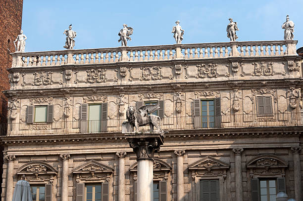 istock Verona (Veneto, Italy), Piazza Erbe, historic square with ancient palace 121975301