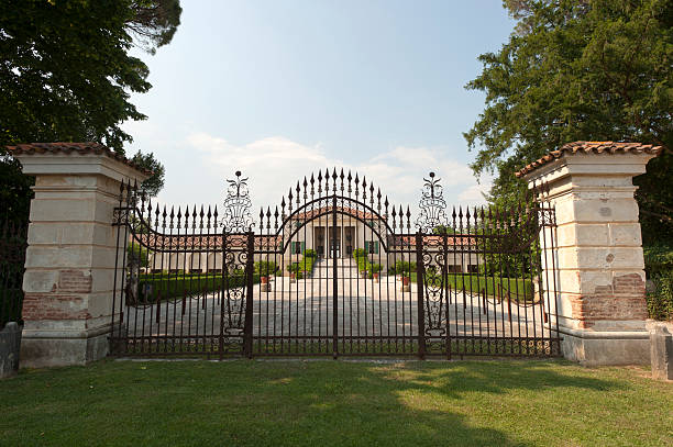 fanzolo (treviso, veneto, włochy)-willa emo - villa italian culture facade ornamental garden zdjęcia i obrazy z banku zdjęć