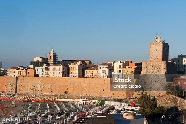 Termoli Старый Город И Пляж — стоковые фотографии и другие картинки Молизе