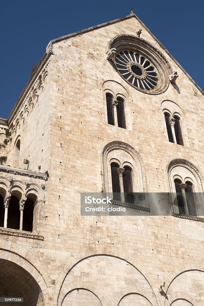 Bitonto (Bari, Puglia, Itália)-antiga catedral em estilo romanesco - Foto de stock de Anos 1000 royalty-free
