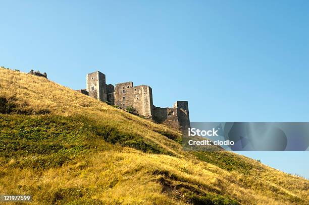 Melfi Castelo Medieval - Fotografias de stock e mais imagens de Castelo