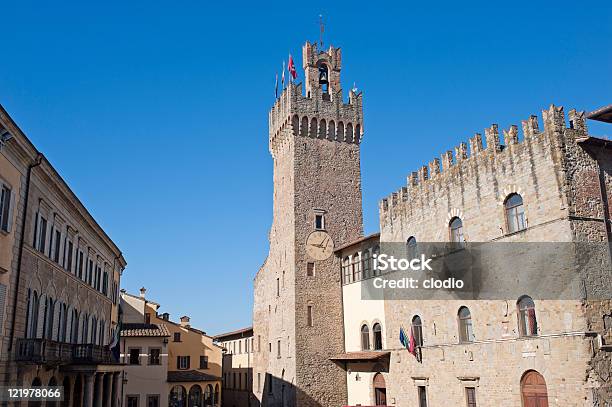 Средневековые Здания В Arezzo Тоскана Италия — стоковые фотографии и другие картинки Ареццо - Ареццо, Архитектура, Башня
