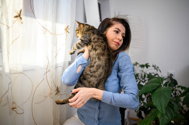 istock girl with a cat 1219789320