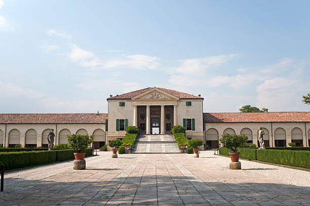 fanzolo (treviso; veneto; italia)-villa emo - villa italian culture facade ornamental garden fotografías e imágenes de stock