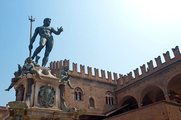 istock Palace and Neptune statue at Bologna Emilia-Romagna Italy 121981909