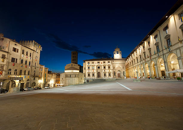 istock Medieval square in Arezzo (Tuscany, Italy) at night 121982892