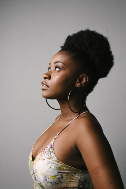 istock Profile fashion woman 1219897590
