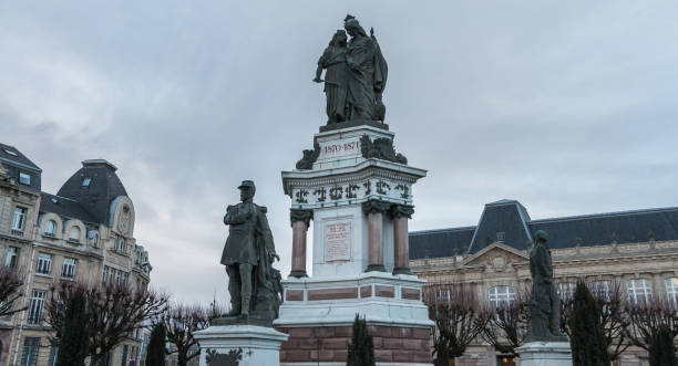 view of the bronze monument of the three seats of belfort by auguste bartholdi - belfort imagens e fotografias de stock