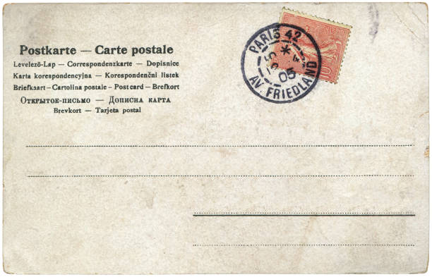 postal vintage enviada desde parís, francia a principios de 1900, un muy buen fondo para cualquier uso de las comunicaciones históricas de postales. - postage stamp postmark mail paris france fotografías e imágenes de stock