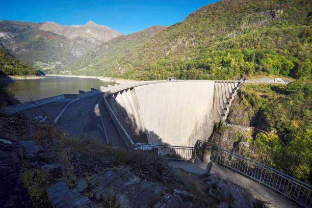 Dam “Verzaska” - hydroelectric power station Dam “Verzaska” - hydroelectric power station on Lake Vogorno in Switzerland, where the famous film about agent 007 James Bond was shot. You can repeat his famous jump vogorno stock pictures, royalty-free photos & images