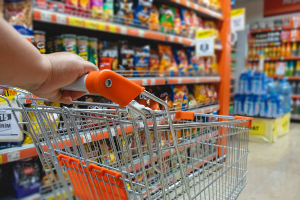 shopping trolley cart - department store imagens e fotografias de stock