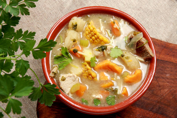 sancocho suppe oder eintopf - ecuadorian culture stock-fotos und bilder
